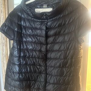 Amazing capelet sleeve jacket from Henro
Great for all year